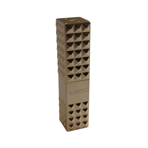 Valentino Spike Ultra Matte Lipstick in 134R Couture in the Streets - Picture 2 of 5